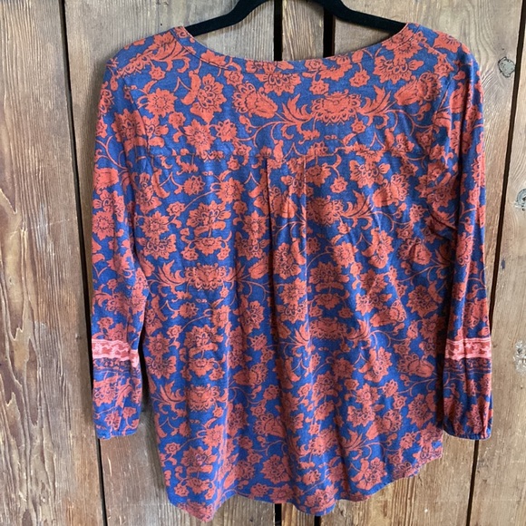 Lucky Brand Top - Picture 2 of 6